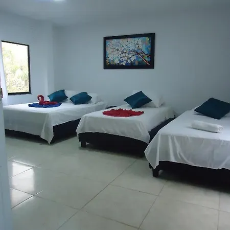 Hostal en la avenida Malecón